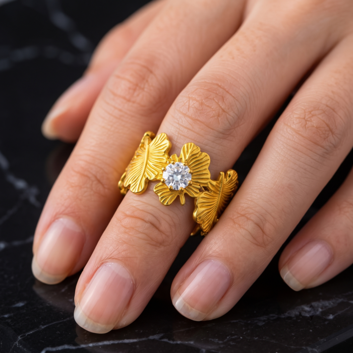 LIVIA RING