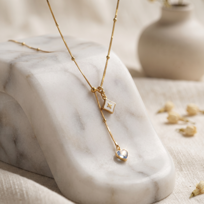 LOVIE CHAIN
