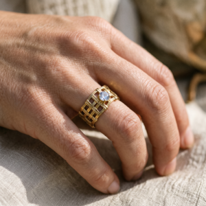 LUXE RING